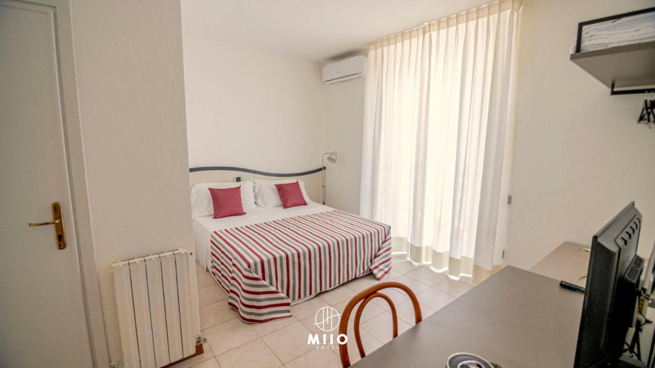 Miio Hotel San Vincenzo Exteriör bild